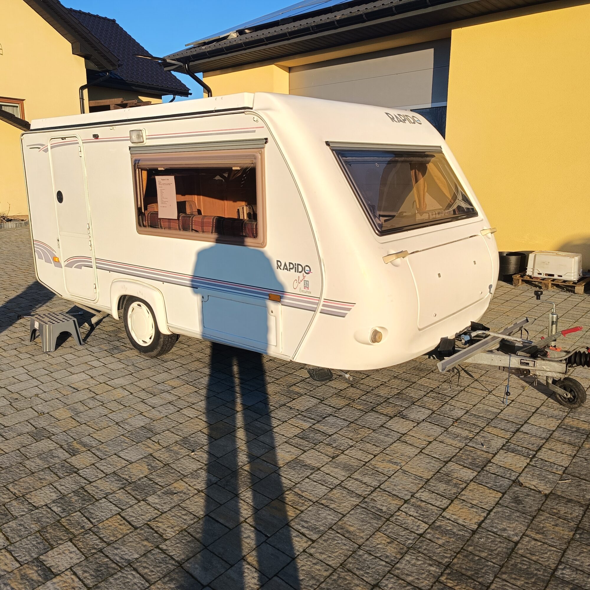 Rapido 32 TDL - otwierany dach